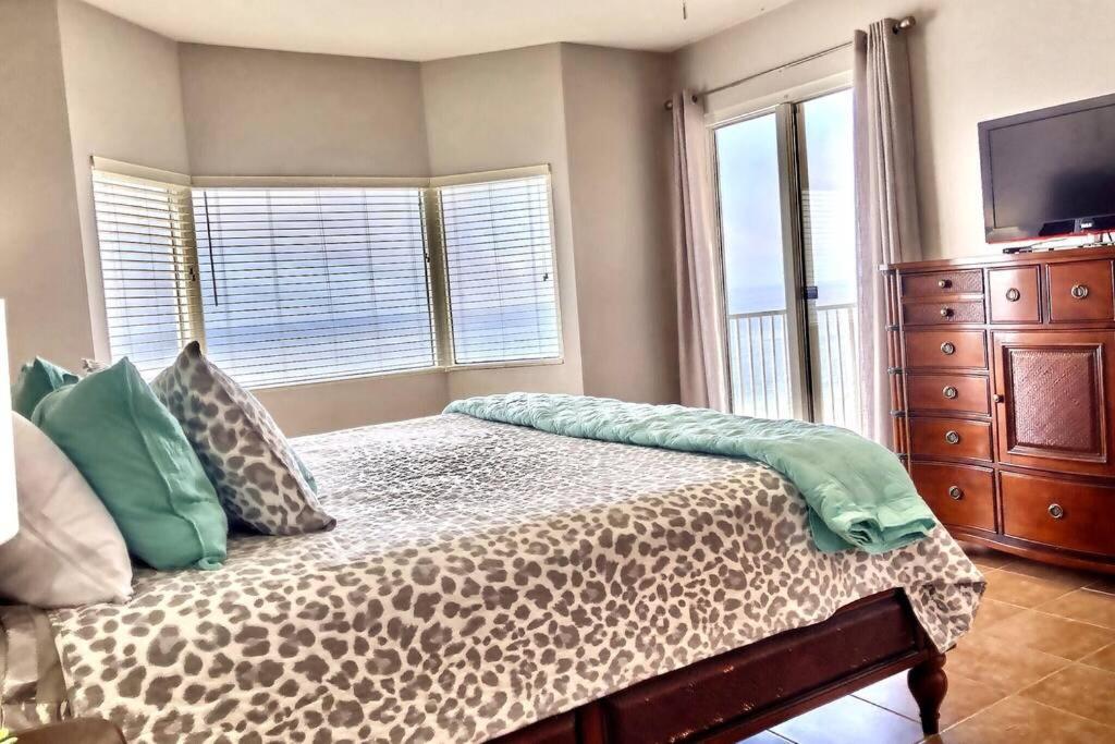Happy Ours 2200 Sq Ft Corner Beachfront Sleeps 12 Panama City Beach Exterior photo