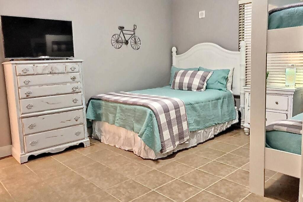 Happy Ours 2200 Sq Ft Corner Beachfront Sleeps 12 Panama City Beach Exterior photo