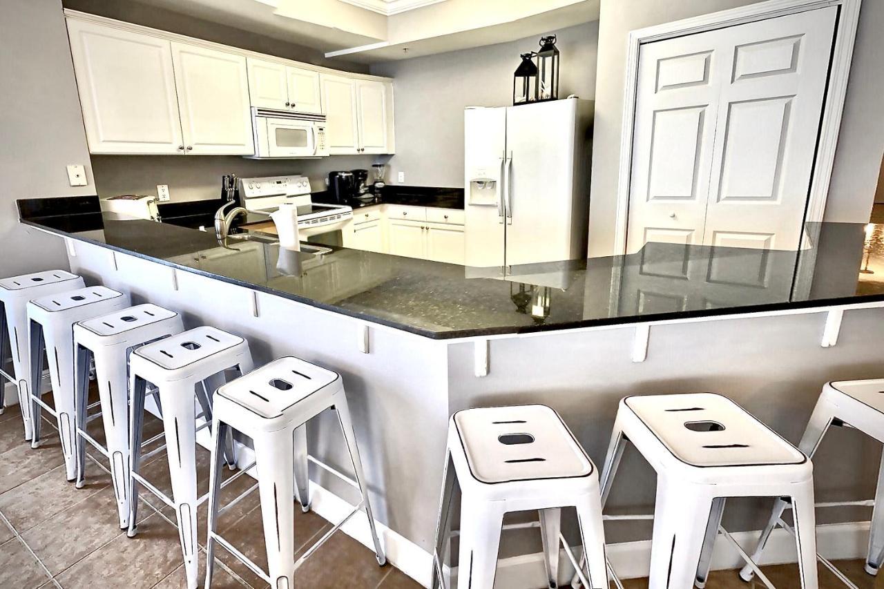 Happy Ours 2200 Sq Ft Corner Beachfront Sleeps 12 Panama City Beach Exterior photo